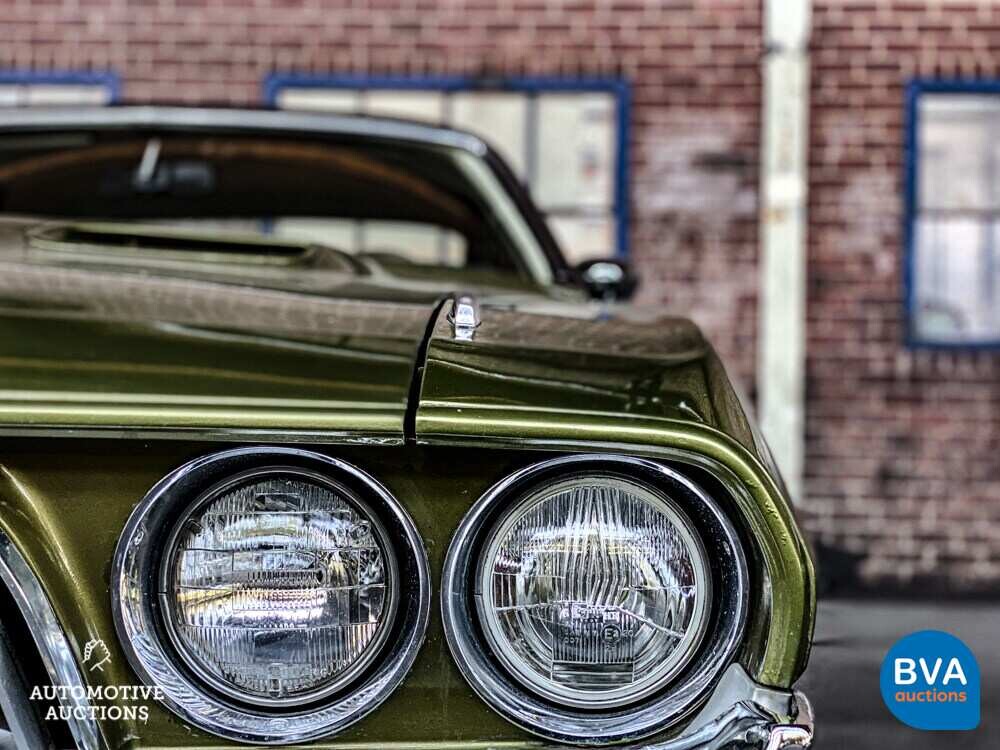 Dodge-Herausforderer 5.2L V8 Coupe Edelbrock 300PS 1974.