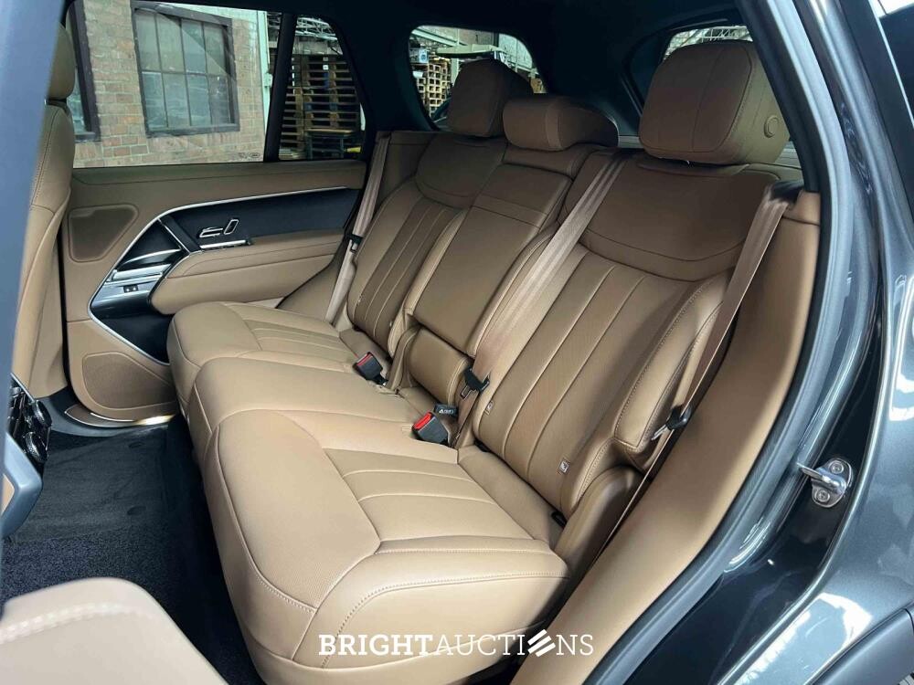 Land Rover Range Rover P460e HSE AWD 460pk 2025 -MY26- (Origineel-NL) Plug-In Hybrid, HSF-72-F Fabrieksgarantie