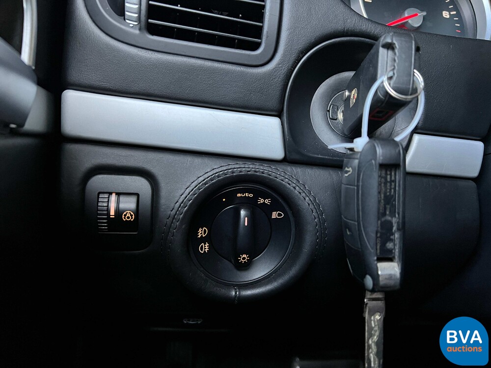 Porsche Cayenne Turbo 4.5 V8 450 PS, L-446-RR.