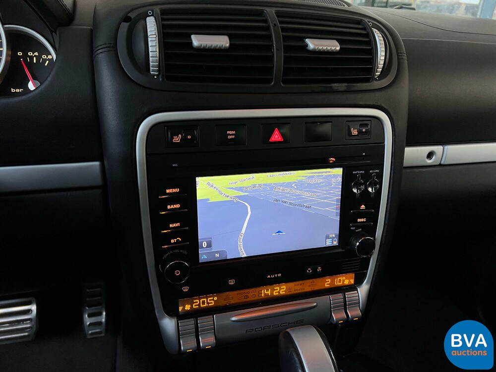 Porsche Cayenne Turbo 4.5 V8 450 PS, L-446-RR.