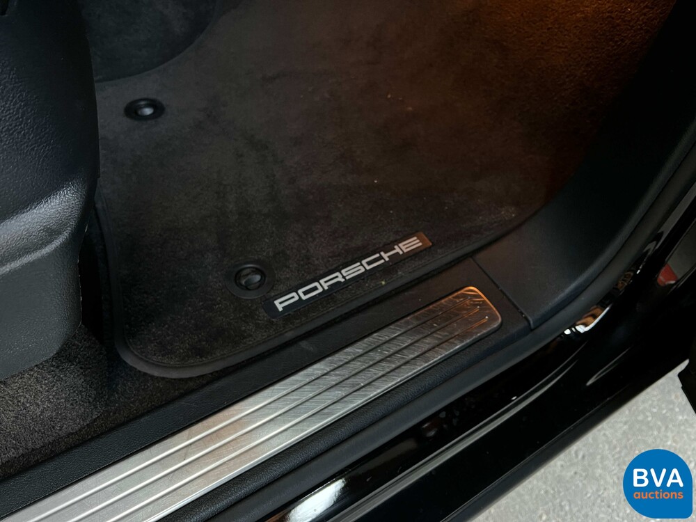 Porsche Cayenne Turbo 4.5 V8 450 PS, L-446-RR.