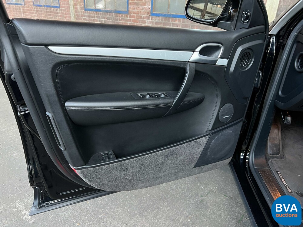 Porsche Cayenne Turbo 4.5 V8 450 PS, L-446-RR.