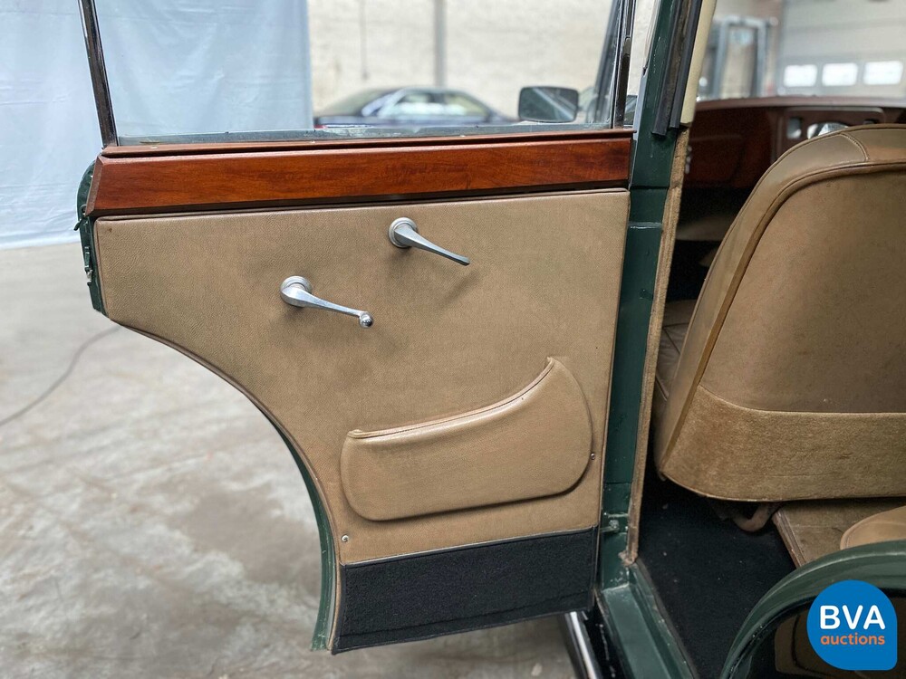 Triumph Saloon Rigid Body 2000 1936, DY-41-RT.