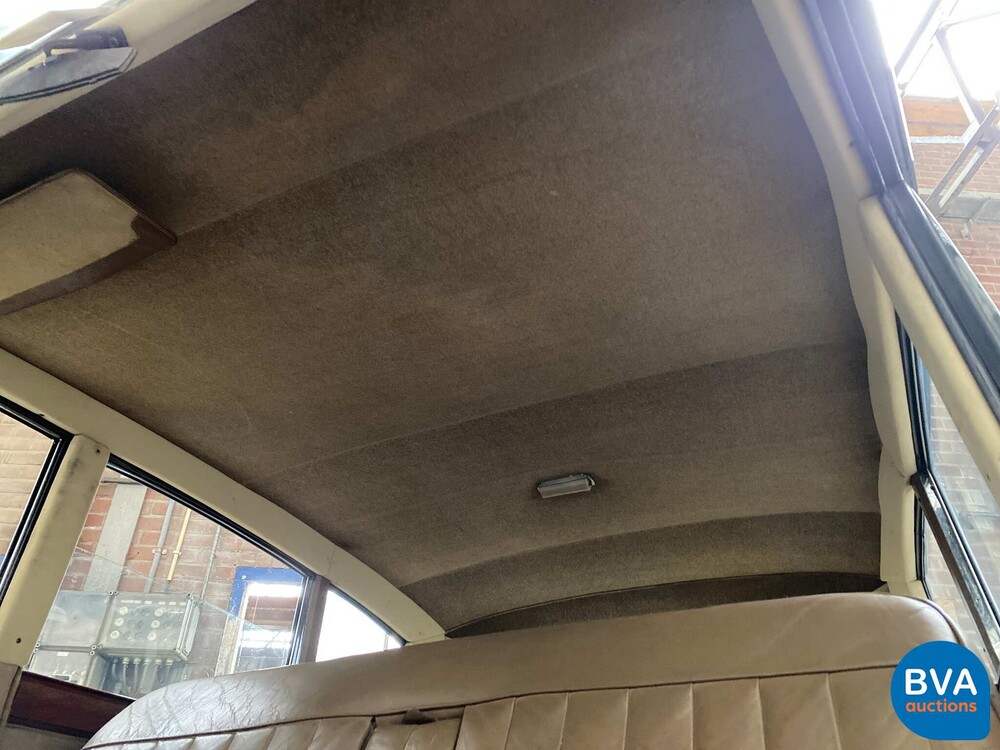 Triumph Saloon Rigid Body 2000 1936, DY-41-RT.