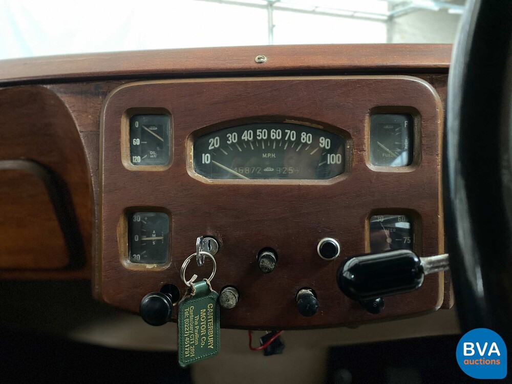 Triumph Saloon Rigid Body 2000 1936, DY-41-RT.