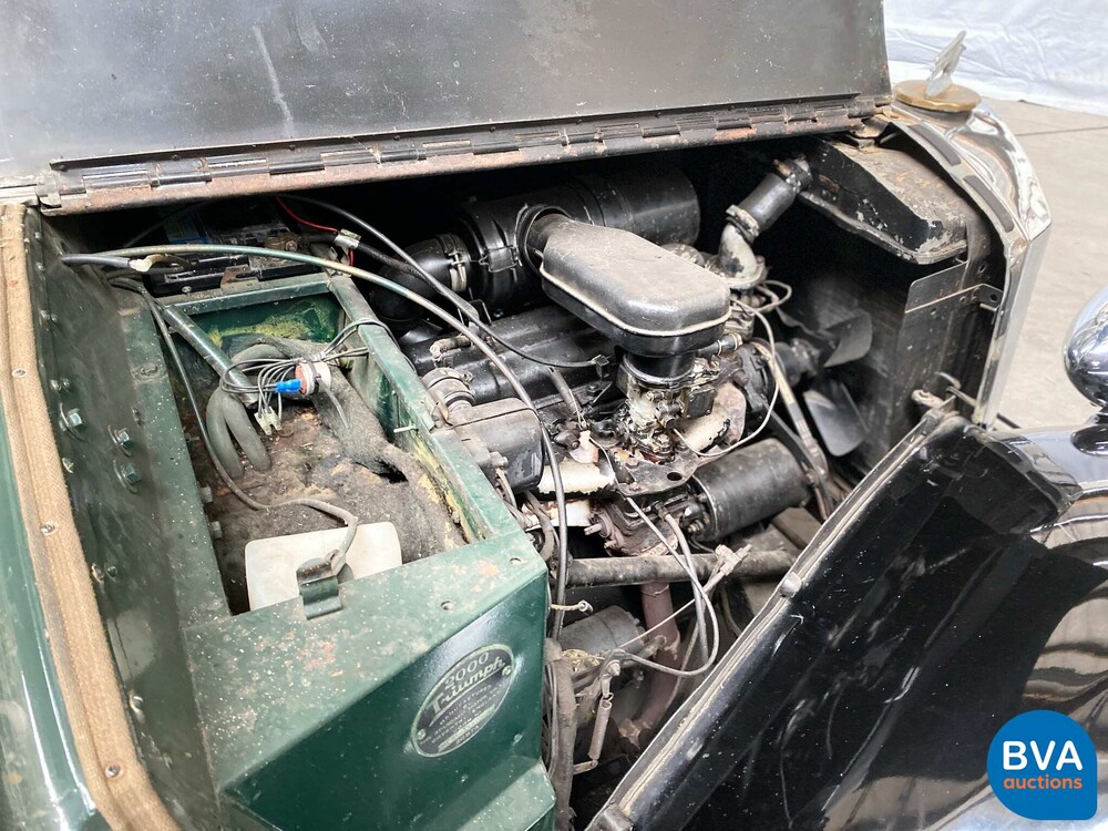 Triumph Saloon Rigid Body 2000 1936, DY-41-RT.