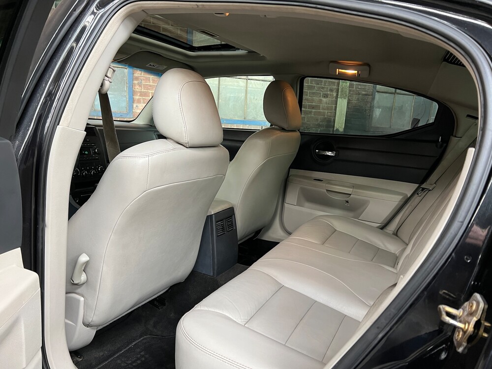 Dodge Charger 5.7 V8 Hemi 2006.