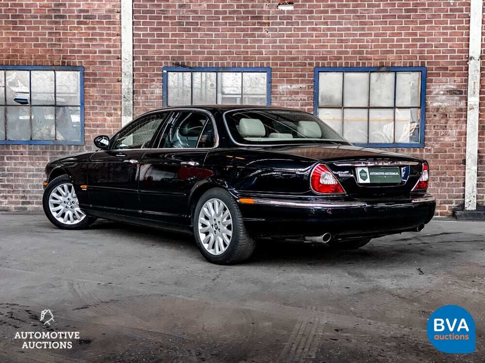 Jaguar XJ3.5 V8 Automatik 258 PS Org.NL 2004, 32-NV-FX.