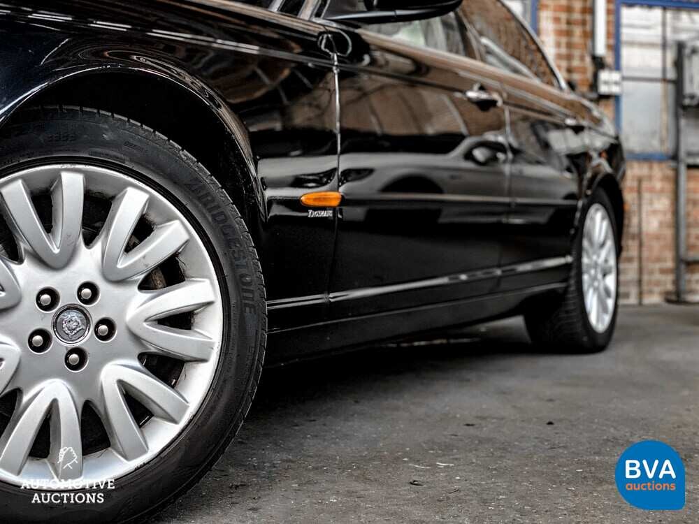 Jaguar XJ3.5 V8 Automatik 258 PS Org.NL 2004, 32-NV-FX.