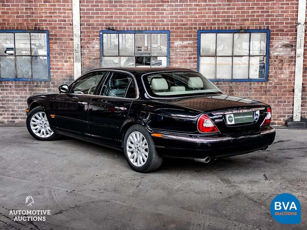 Jaguar XJ3.5 V8 Automatik 258 PS Org.NL 2004, 32-NV-FX.