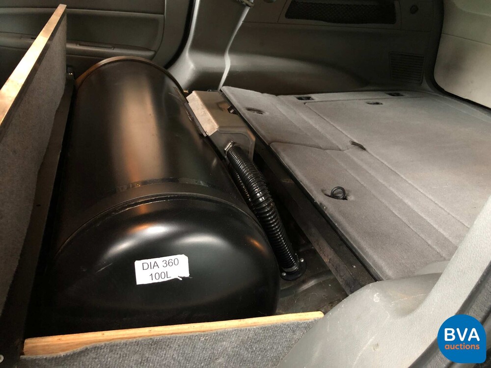 Jeep Grand Cherokee SRT6.1 V8 2007, graue Zulassung.