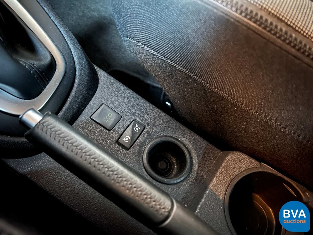 Renault Capture 1.2 Tce Bose 118 PS 2018, P-996-FP.