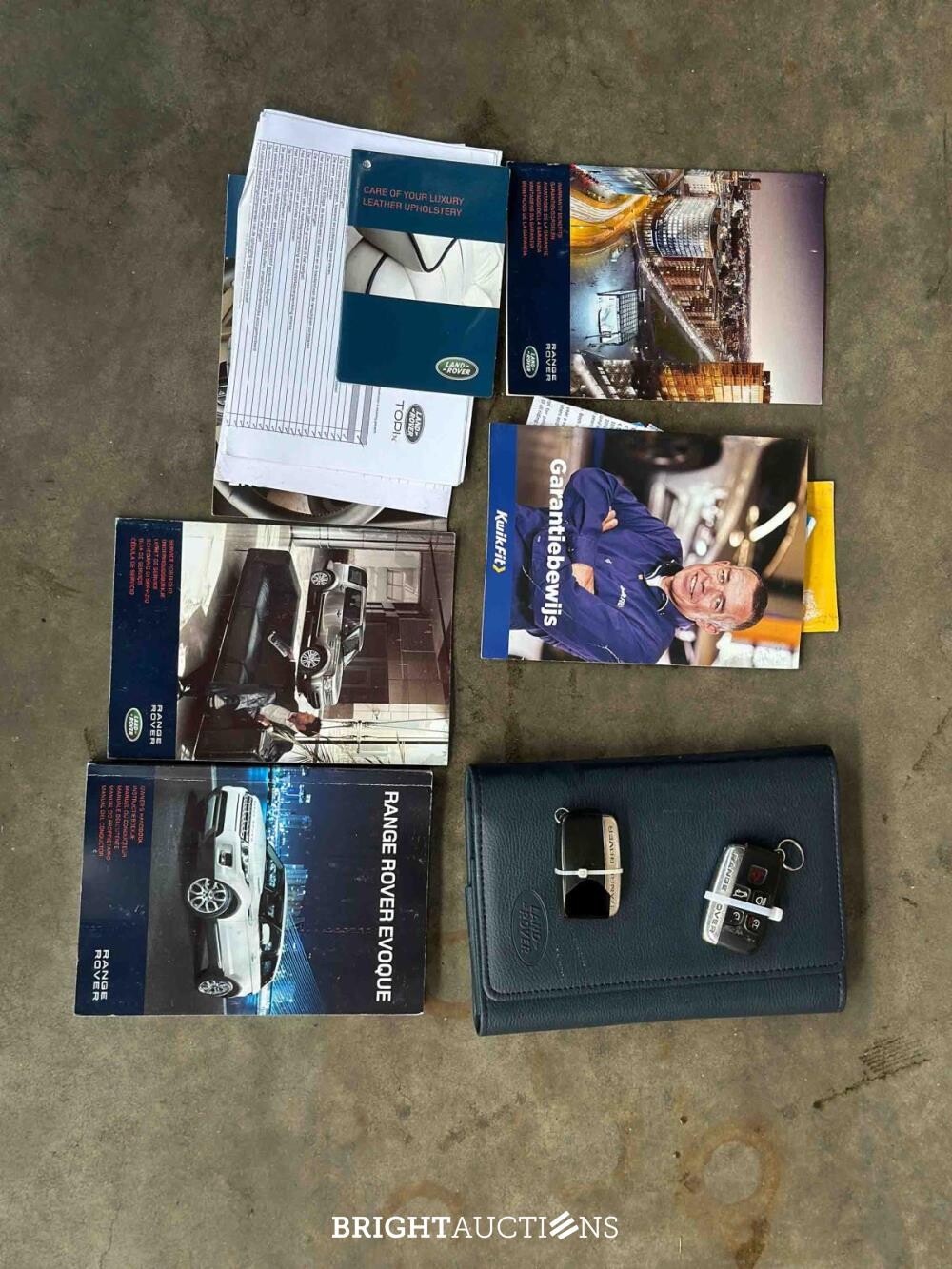 Land Rover Range Rover Evoque 2.2 eD4 2WD Pure 150pk 2013 (Origineel-NL), 7-KKH-75