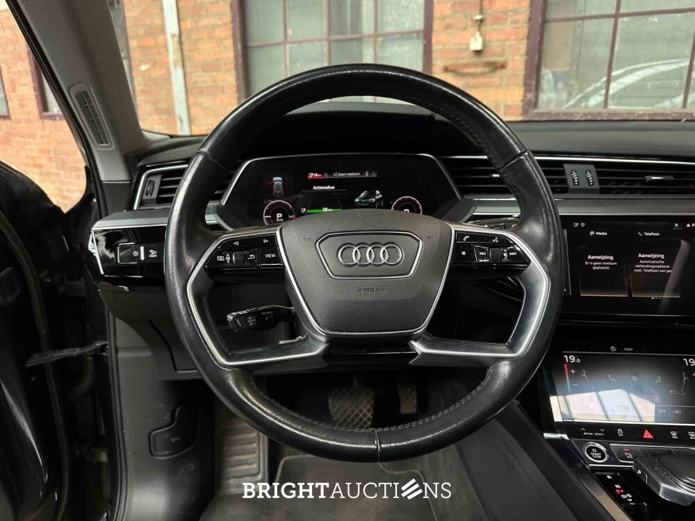 Audi e-tron 55 Quattro Business Edition Plus 95 kWh 408pk 2020 (Origineel-NL + 1e Eigenaar), K-881-DG