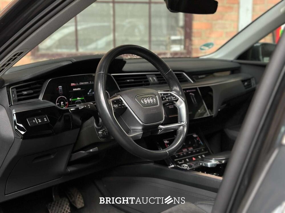 Audi e-tron 55 Quattro Business Edition Plus 95 kWh 408pk 2020 (Origineel-NL + 1e Eigenaar), K-881-DG