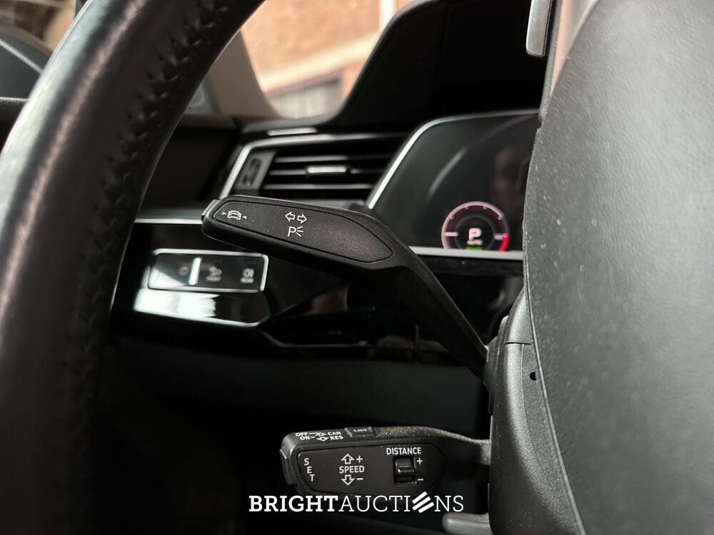 Audi e-tron 55 Quattro Business Edition Plus 95 kWh 408pk 2020 (Origineel-NL + 1e Eigenaar), K-881-DG