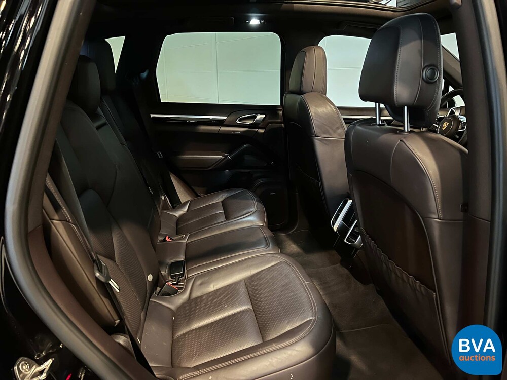 Porsche Cayenne 3.0 S E-Hybrid GTS-Pakket 416pk Plug-In Hybride 2015 -Org. NL-, 3-ZHG