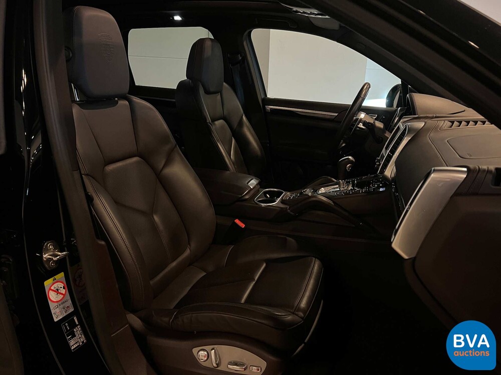 Porsche Cayenne 3.0 S E-Hybrid GTS-Pakket 416pk Plug-In Hybride 2015 -Org. NL-, 3-ZHG