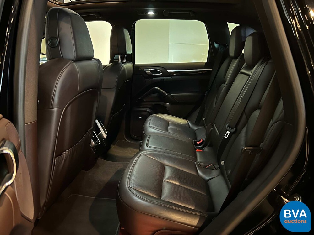 Porsche Cayenne 3.0 S E-Hybrid GTS-Pakket 416pk Plug-In Hybride 2015 -Org. NL-, 3-ZHG