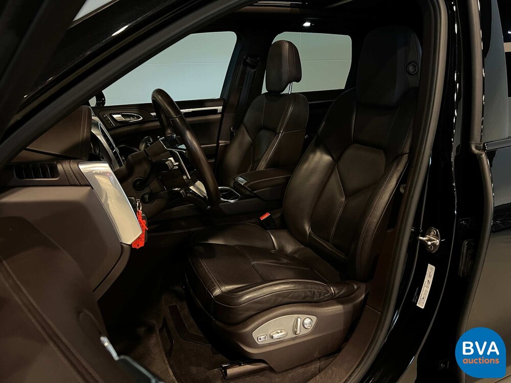 Porsche Cayenne 3.0 S E-Hybrid GTS-Pakket 416pk Plug-In Hybride 2015 -Org. NL-, 3-ZHG