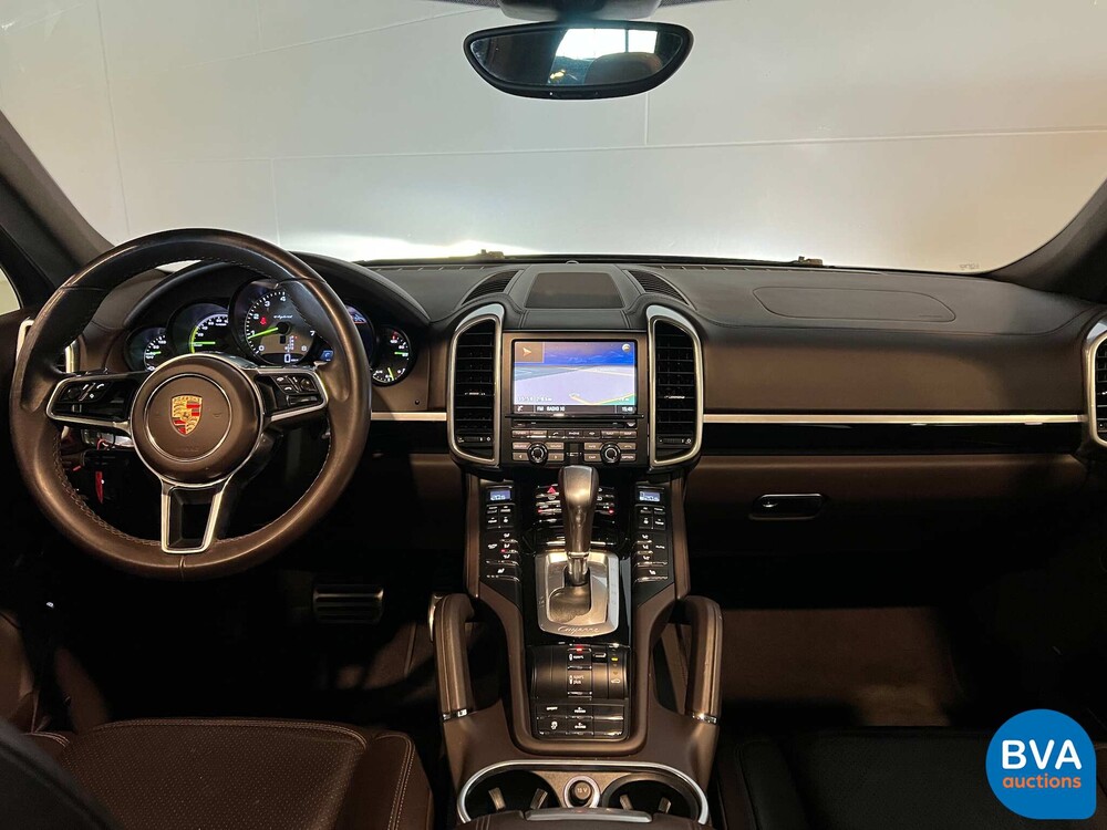 Porsche Cayenne 3.0 S E-Hybrid GTS-Pakket 416pk Plug-In Hybride 2015 -Org. NL-, 3-ZHG