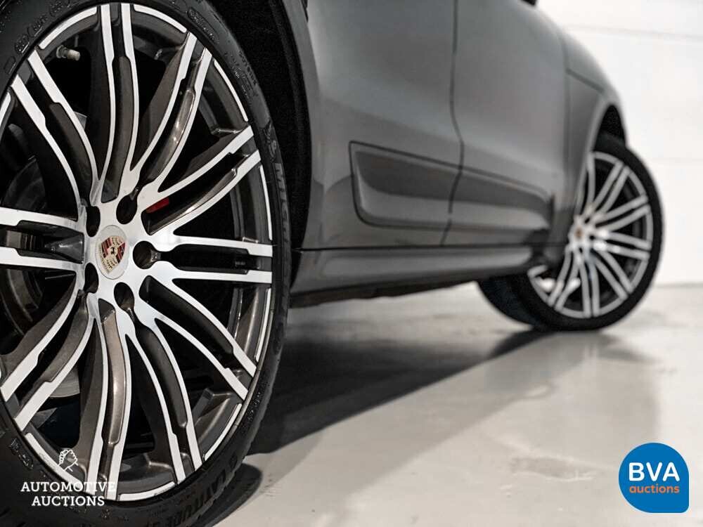 Porsche Macan Turbo 3.6 400hp 2015 -Org. NL-, 4-ZSP-38.