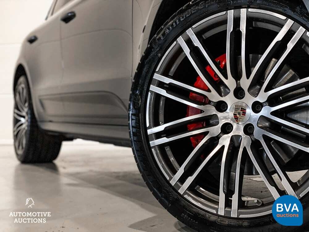 Porsche Macan Turbo 3.6 400hp 2015 -Org. NL-, 4-ZSP-38.