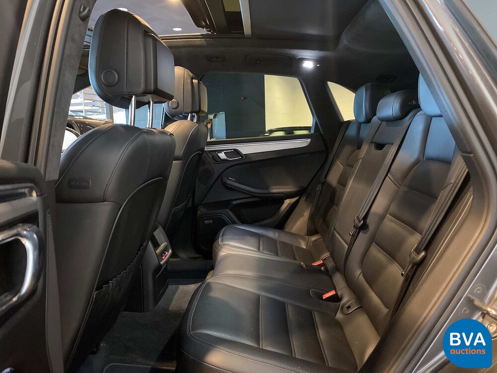 Porsche Macan Turbo 3.6 400hp 2015 -Org. NL-, 4-ZSP-38.