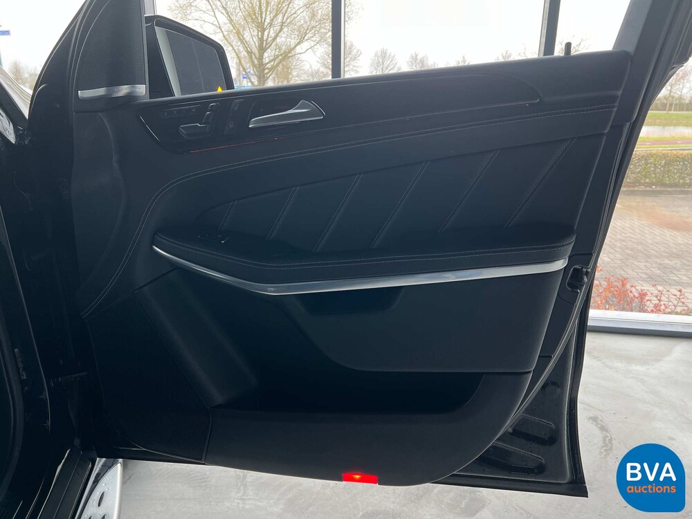 Mercedes-Benz GL63 AMG 557 PS 2015, P-495-KZ.