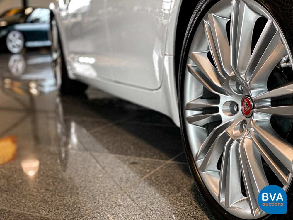 Jaguar XJ3.0 D Premium Luxury 300 PS 2018 Facelift, TD-898-B.