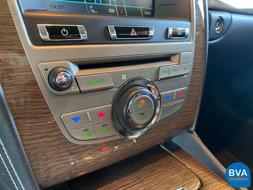 Jaguar XK5.0 V8 Coupé Portfolio 385PS 2009 -Org. NL-,99-HRN-3.