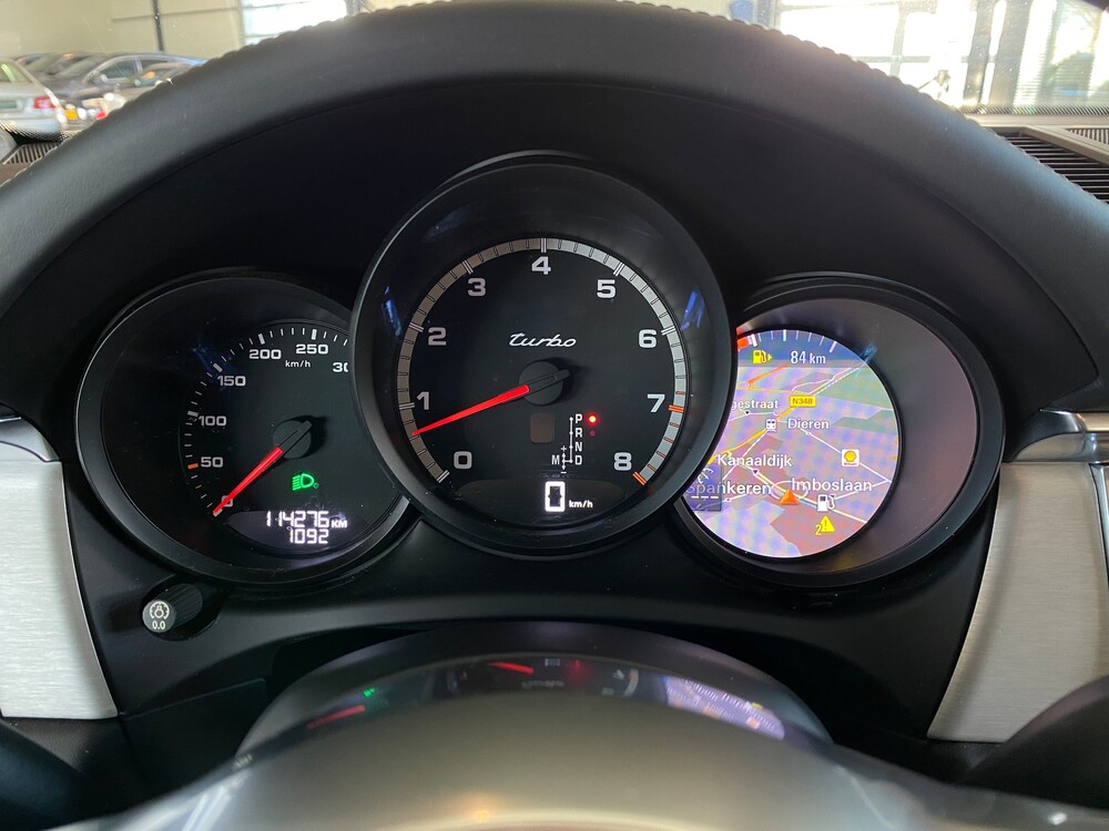 Porsche Macan Turbo Sportchrono 400PS FACELIFT 2016 -Org. NL-, KD-424-R.