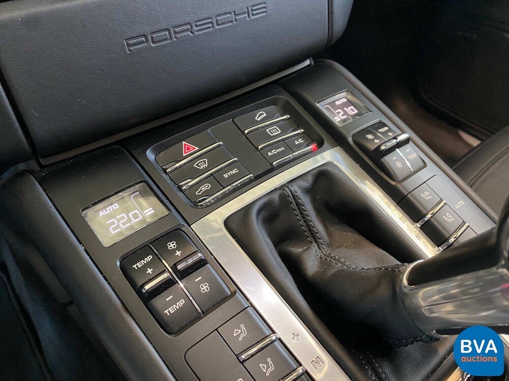 Porsche Macan Turbo Sportchrono 400PS FACELIFT 2016 -Org. NL-, KD-424-R.