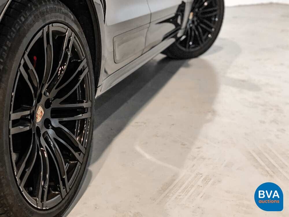 Porsche Macan Turbo 3.6 400pk FACELIFT 2016 AKRAPOVIC Sport-Chrono, NX-244-N