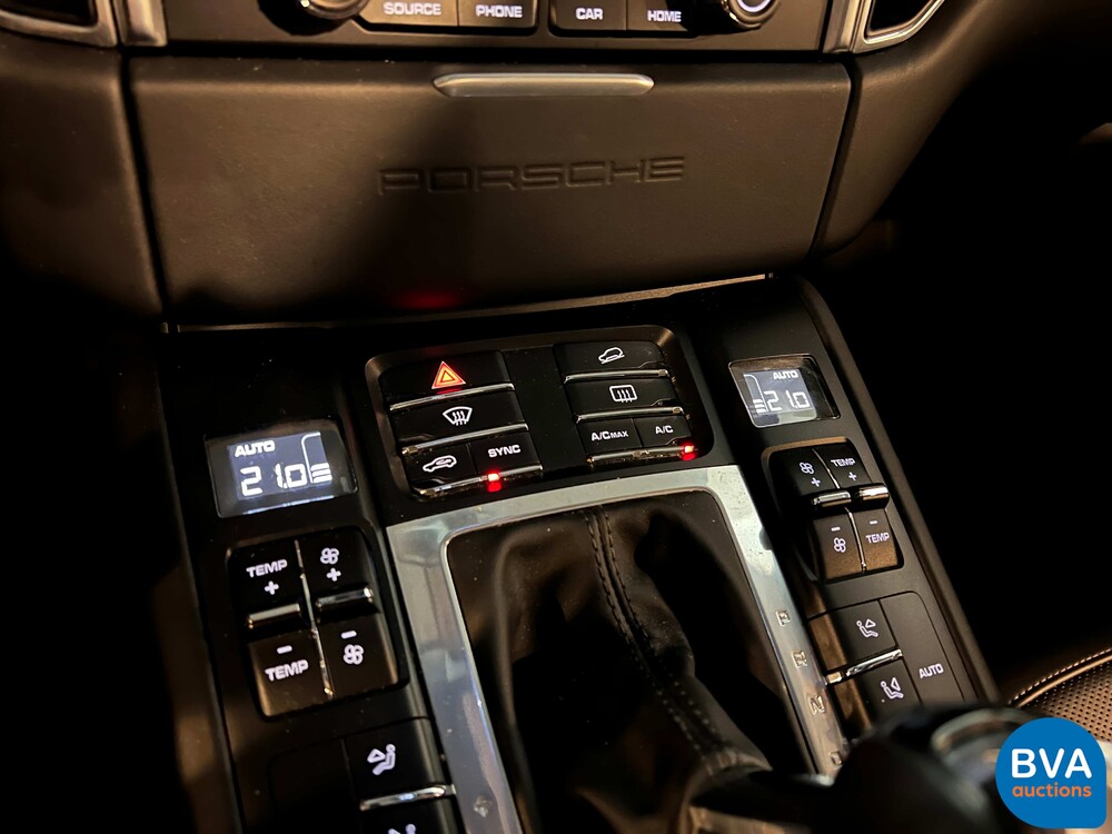 Porsche Macan Turbo 3.6 400pk FACELIFT 2016 AKRAPOVIC Sport-Chrono, NX-244-N