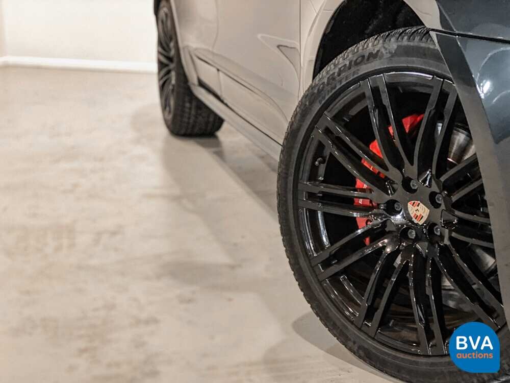 Porsche Macan Turbo 3.6 400pk FACELIFT 2016 AKRAPOVIC Sport-Chrono, NX-244-N