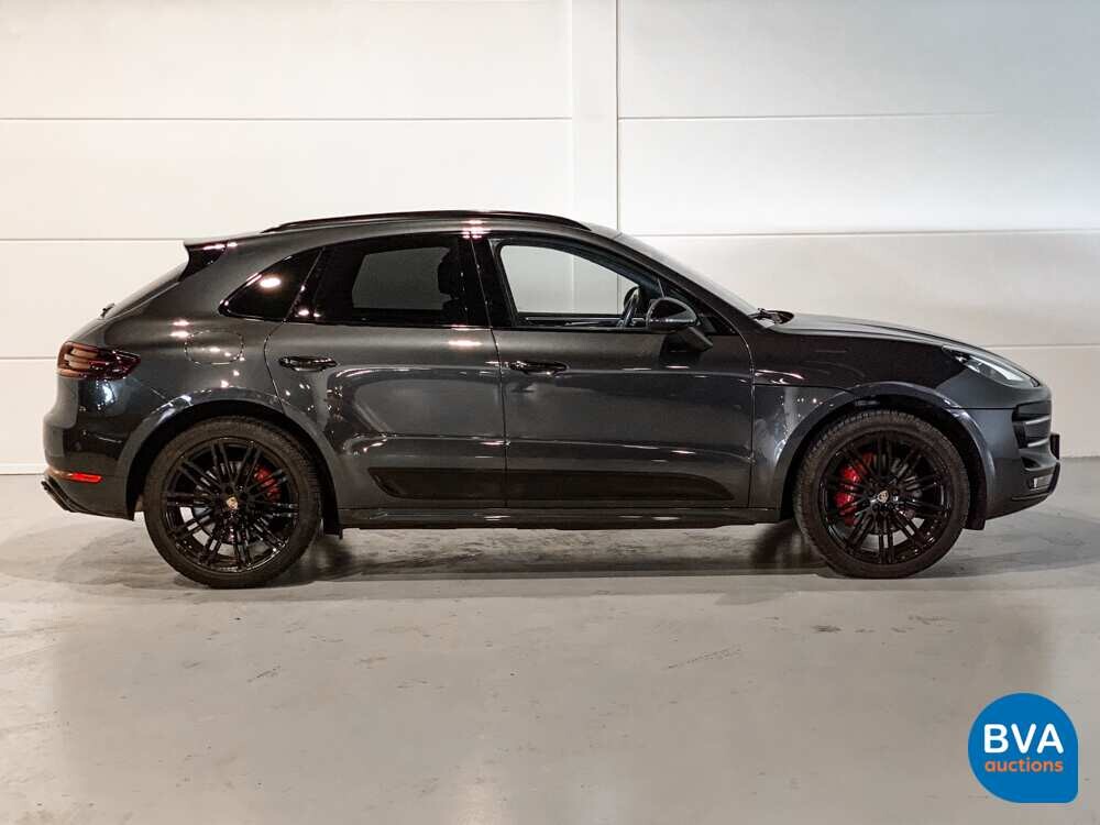 Porsche Macan Turbo 3.6 400pk FACELIFT 2016 AKRAPOVIC Sport-Chrono, NX-244-N