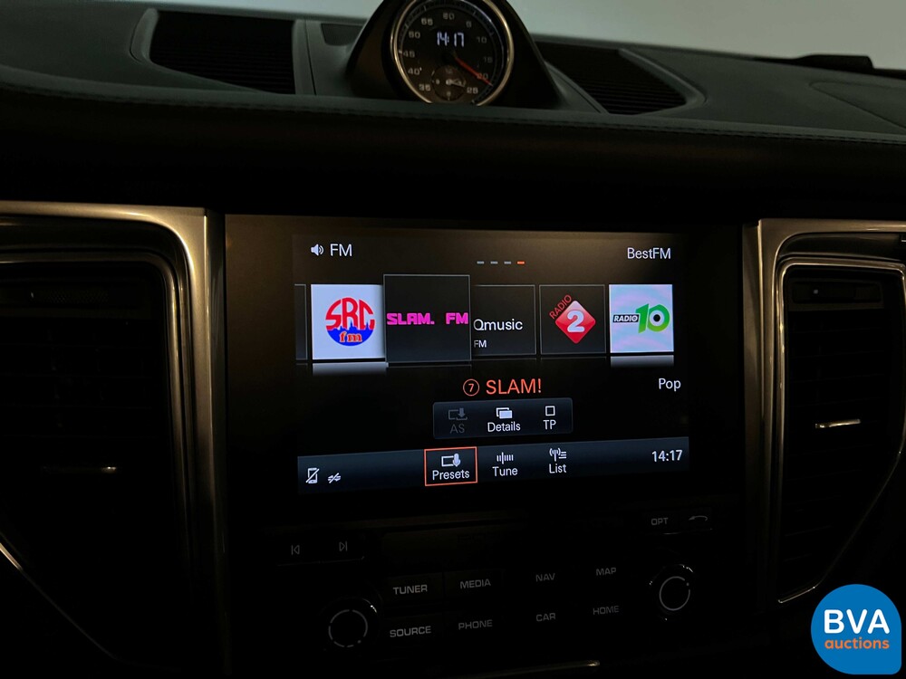 Porsche Macan Turbo 3.6 400pk FACELIFT 2016 AKRAPOVIC Sport-Chrono, NX-244-N