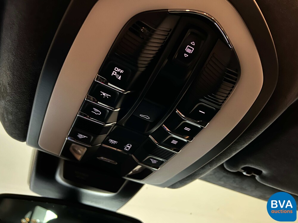 Porsche Macan Turbo 3.6 400pk FACELIFT 2016 AKRAPOVIC Sport-Chrono, NX-244-N