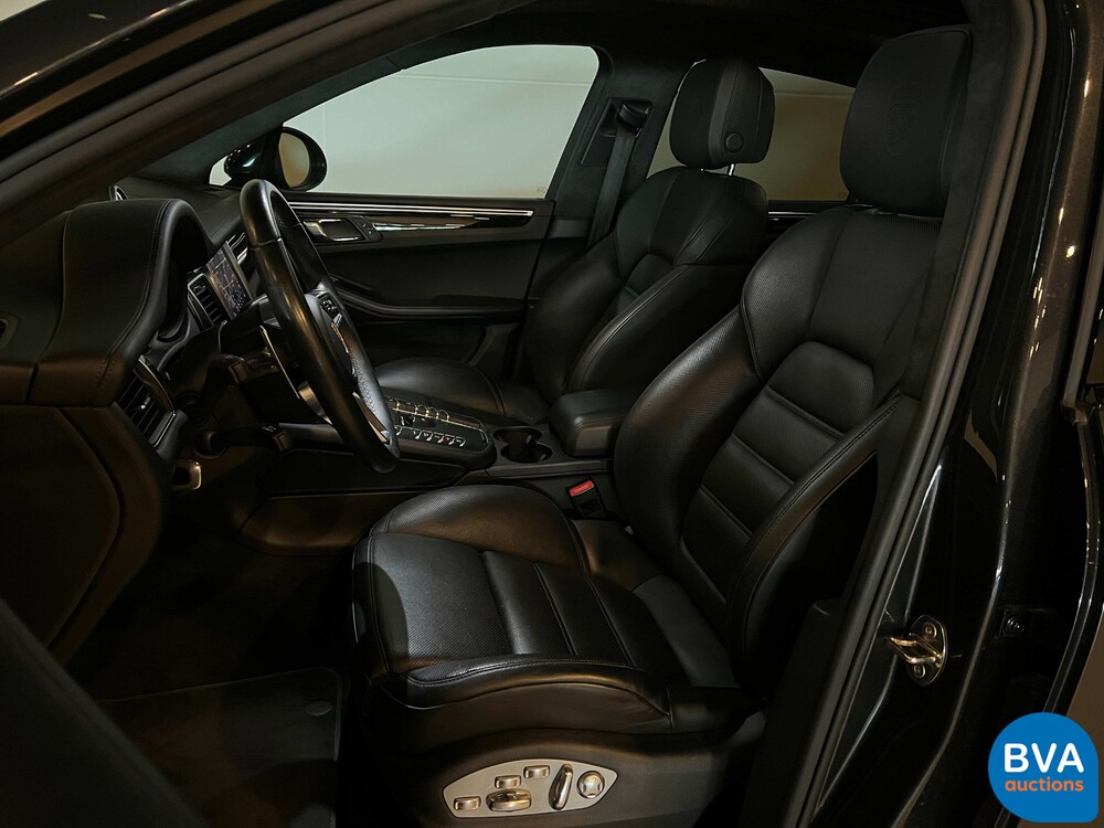 Porsche Macan Turbo 3.6 400pk FACELIFT 2016 AKRAPOVIC Sport-Chrono, NX-244-N