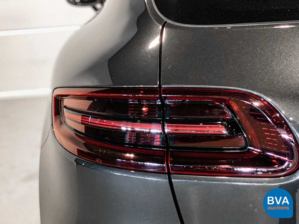 Porsche Macan Turbo 3.6 400pk FACELIFT 2016 AKRAPOVIC Sport-Chrono, NX-244-N