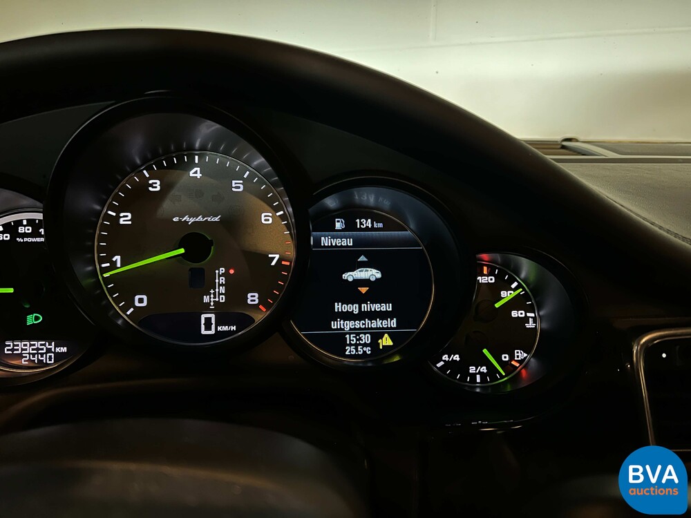 Porsche Panamera 3.0 S E-Hybrid 2014 333hp -Org. NL-, 7-TTJ-57.