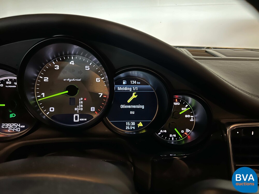 Porsche Panamera 3.0 S E-Hybrid 2014 333hp -Org. NL-, 7-TTJ-57.