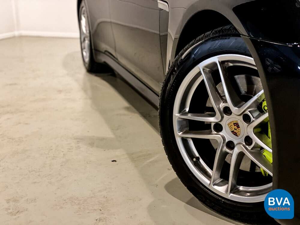 Porsche Panamera 3.0 S E-Hybrid 2014 333hp -Org. NL-, 7-TTJ-57.