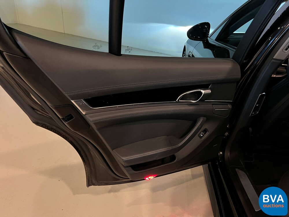 Porsche Panamera 3.0 S E-Hybrid 2014 333hp -Org. NL-, 7-TTJ-57.