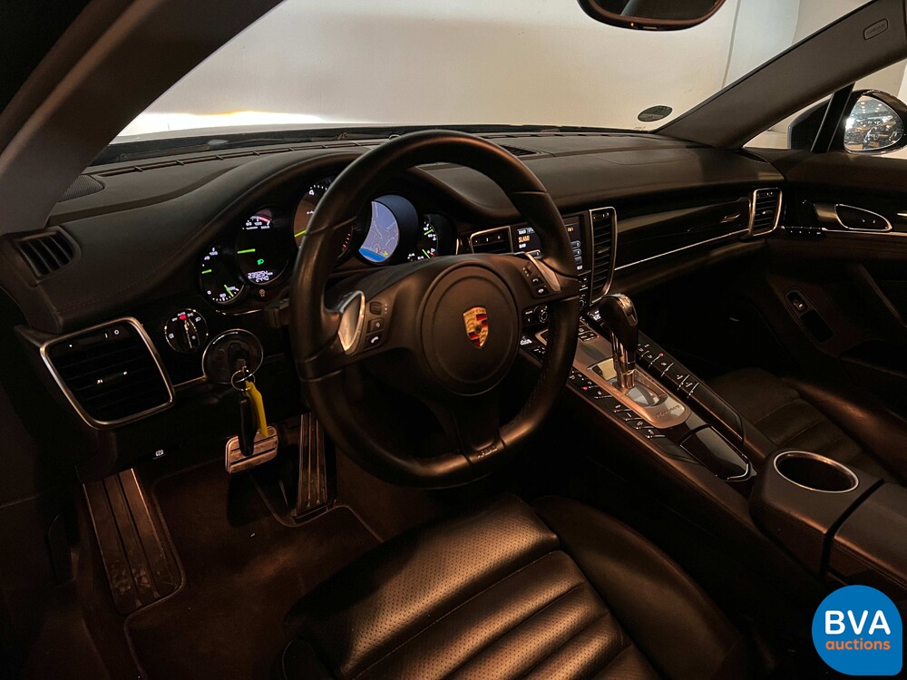 Porsche Panamera 3.0 S E-Hybrid 2014 333hp -Org. NL-, 7-TTJ-57.