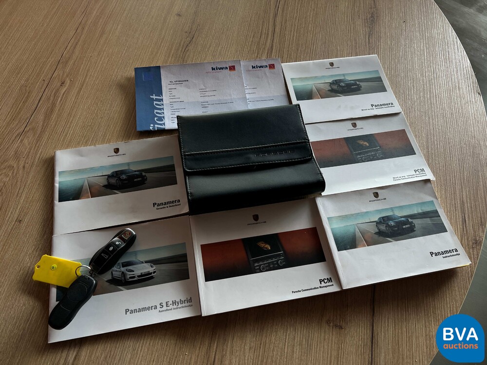 Porsche Panamera 3.0 S E-Hybrid 2014 333hp -Org. NL-, 7-TTJ-57.