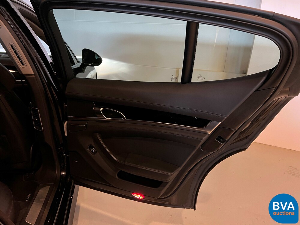 Porsche Panamera 3.0 S E-Hybrid 2014 333hp -Org. NL-, 7-TTJ-57.