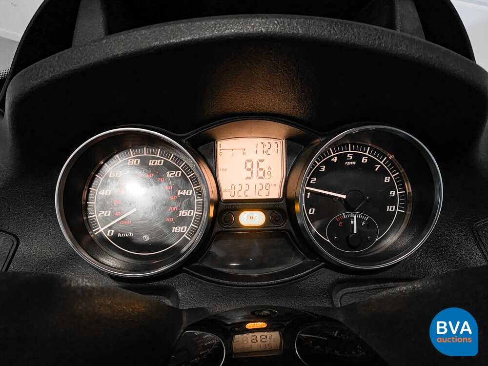 Piaggio MP3 500LT Sport  AKRAPOVIC 39pk 2012, RV-040-B