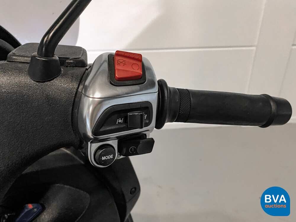 Piaggio MP3 500LT Sport  AKRAPOVIC 39pk 2012, RV-040-B